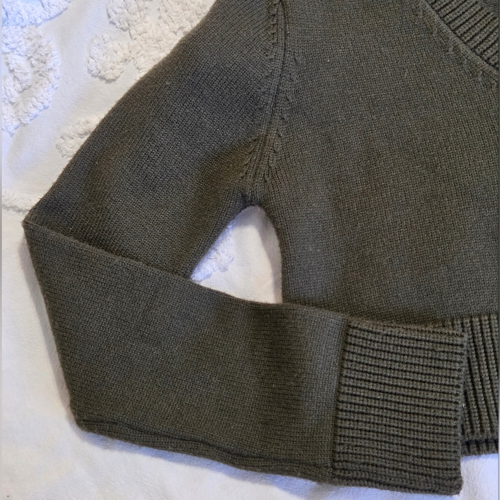 Zara Olive Green Long Sleeve Crop Top Knit Vneck Sweater Sz Small Earthy Neutral - Picture 8 of 12